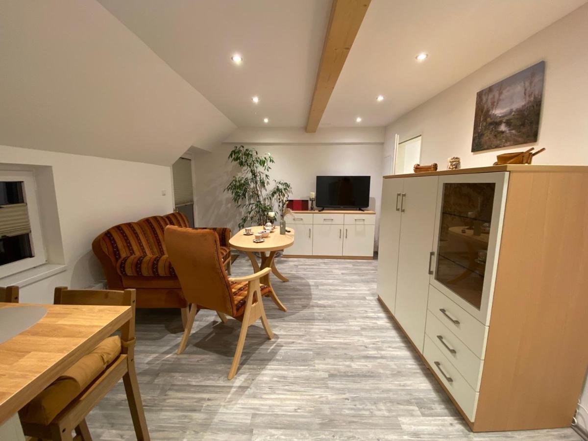 Ferienwohnung Gulfhaus, Mit Sauna Und Grossem Garten Apen Exterior foto